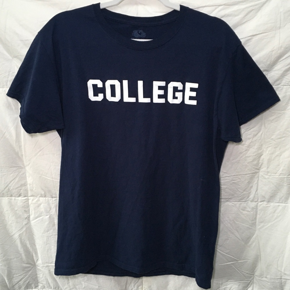 Unisex Navy colored COLLEGE Short Sleeved Shirt Size Medium 100% Cottage